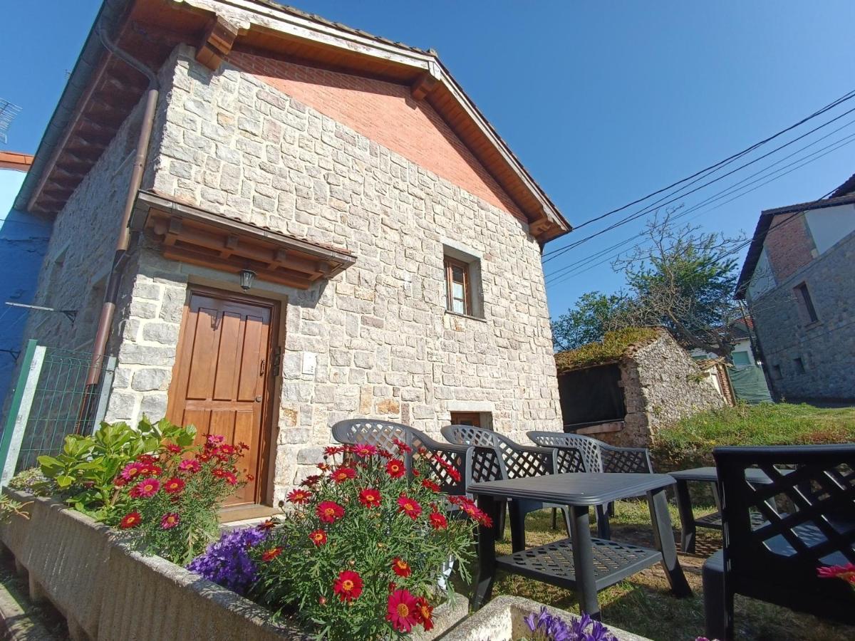Mar Tu Apartamento En Llanes Ngoại thất bức ảnh